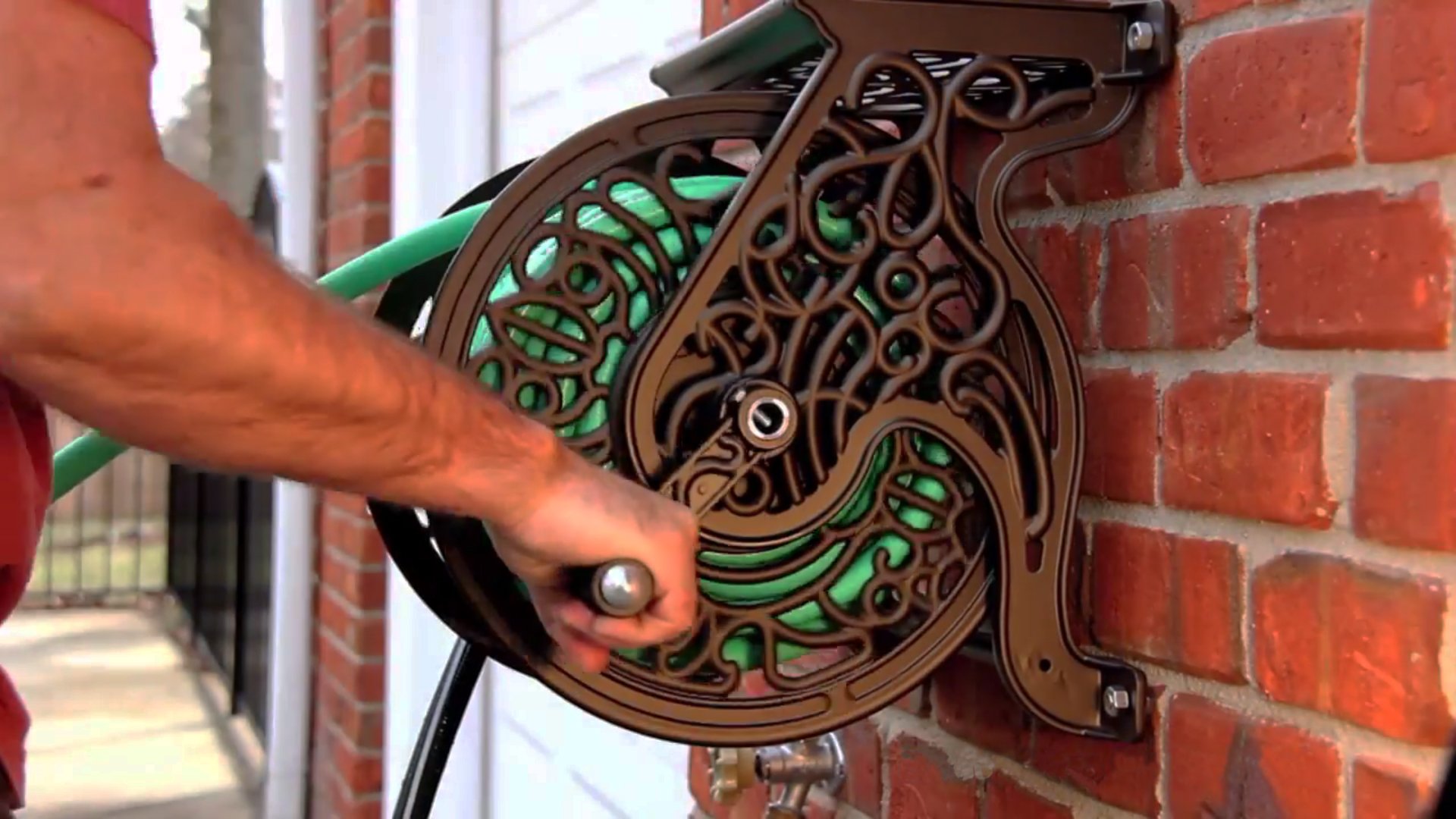 Best Garden Hose Reels The Consumer Reports Guide